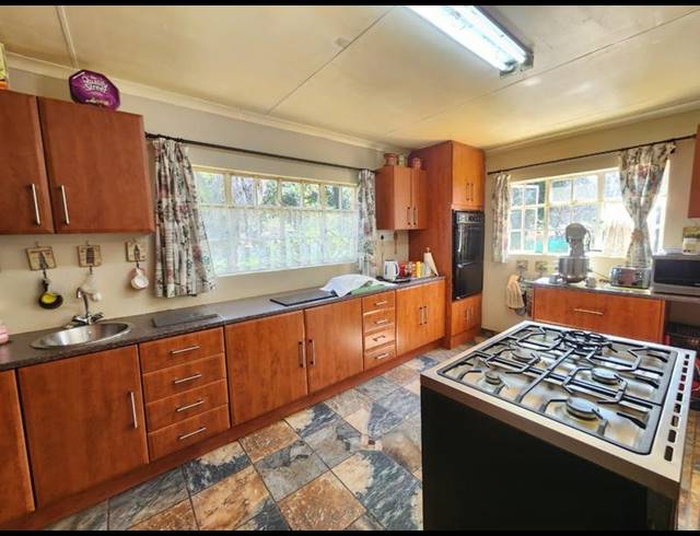 FARM FOR SALE IN WALKERVILLE CENTRAL